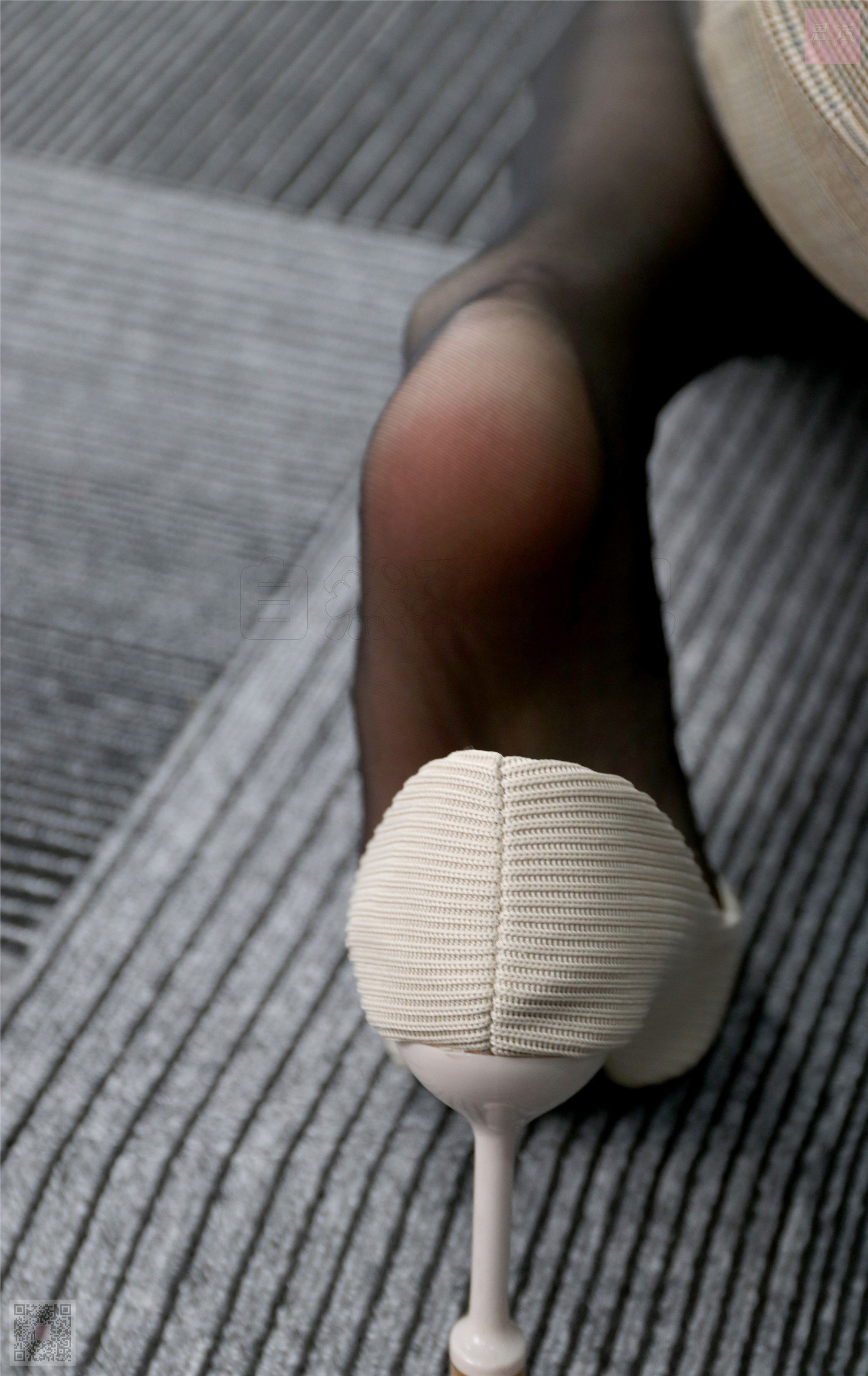 SiHua思话  SH028 珺洁 当黑丝袜遇上羞脸